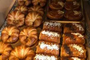 Croissants y Napolitanas. Cafetería Massé Bulebar